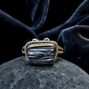 Anillo de alpaca con carbono natural Perú